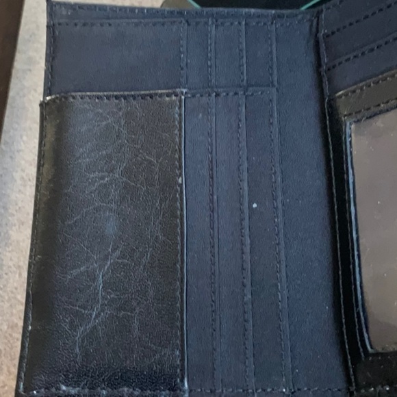 VINTAGE BLACK SOFT LEATHER SNAP CLOSURE WALLET 5.5” x 4.5” - Picture 3 of 10